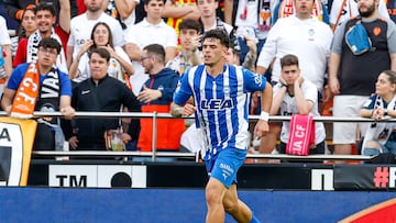 Javi López.