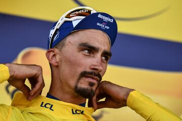 Julian Alaphilippe sigue lider de la general tras la cuarta etapa del Tour de Francia 2019. 