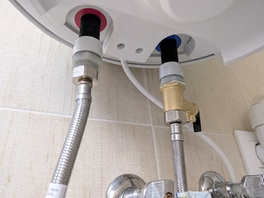 Si vas a instalar un termo eléctrico en tu hogar, no cometas este grave error: te puede salir muy caro