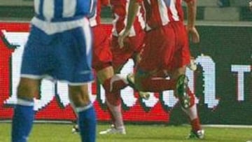 <b>RESPETO.</B> Tapia compara a los que provocan con sus celebraciones con los que arrojan objetos al césped.