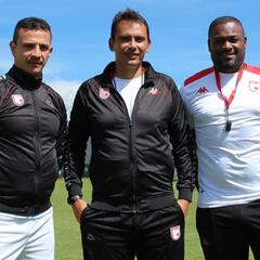 Santa Fe recibe hojas de vida y analiza al actual cuerpo técnico