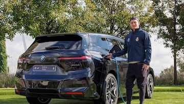 15/11/22 REAL MADRID BMW ENTREGA COCHES
KROOS