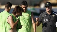 Mel ve a su equipo a tope para iniciar la Liga