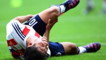 Ángel Reyna sufre una lesión en la rodilla izquierda.
