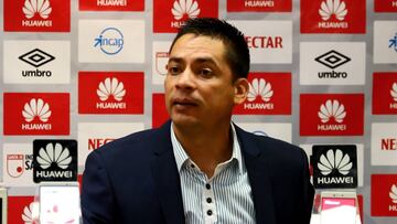 H¨¦ctor Cardenas: "La junta me respalda, trabajar¨¦ hasta el final"
