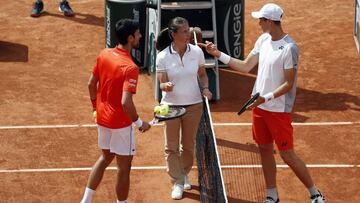 Djokovic ventila a Hurkacz y advierte que llega enchufado