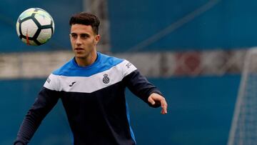 Mario Hermoso entrenando.