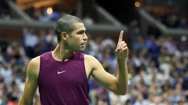 Alcaraz pasa a la tercera rondas del US Open sin despeinarse
