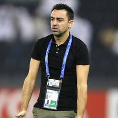 Xavi, entre la espada y la pared