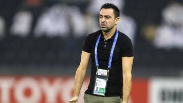 Xavi, entre la espada y la pared