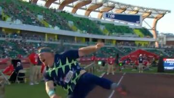 Ryan Crouser smashes 31-year-old world shot put record