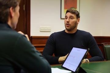 Víctor Gutiérrez, durante la entrevista con AS en el Congreso de los Diputados. 

