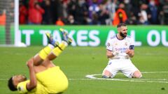  Los jugadores del Real Madrid celebraron la clasificación tras finalizar el partido. En la imagen, Karim Benzema.