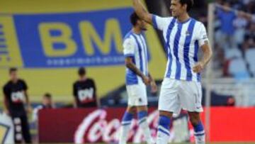 Xabi Prieto durante un partido en Anoeta con la Real.