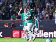 during the 13th round match between Leon and Atlas as part of the Liga BBVA MX Varonil, Torneo Clausura 2026 at Nou Camp Stadium, on April 04, 2026 in Leon, Guanajuato, Mexico.