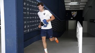 &Aacute;lex Mula, durante un entrenamiento con el M&aacute;laga.