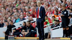 Arsene Wenger admits he nearly left Arsenal for "personal reasons" before signing new deal
