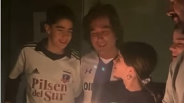 Mamá de Claudio Iturra le rinde homenaje y llevó las cenizas de su hijo a la India: “La tierra de Chile...