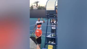 Kyrgios hace uno de sus peores shows y eso es decir mucho...