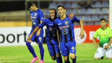 Savarino celebra un gol frente a Zamora