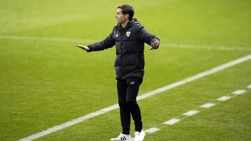 Marcelino: "Ser¨ªa maravilloso levantar este t¨ªtulo ganando a Madrid y Bar?a"