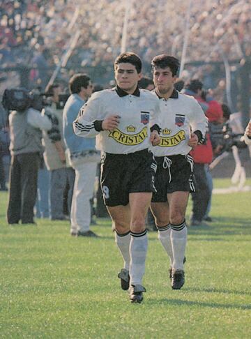 El talentoso jugador destacó en Colo Colo y en el cierre de su carrera tuvo un paso irregular por la Universidad de Chile. Sólo jugó 10 partidos y anotó un gol.