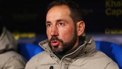 CADIZ, SPAIN - JANUARY 16: Pablo Machin, Head Coach of Elche CF looks on prior to the LaLiga Santander match between Cadiz CF and Elche CF at Estadio Nuevo Mirandilla on January 16, 2023 in Cadiz, Spain. (Photo by Fran Santiago/Getty Images)