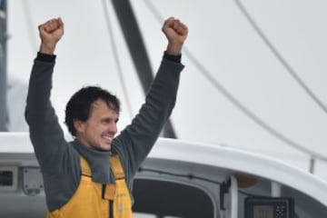 El navegante español Didac Costa terminó 14ª en su primera participación en la Vendee Globe. Llegando a  Les Sables-d'Olonne,costa occidental de Francia.