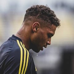Manchester City to loan Zack Steffen to Bundesliga team
