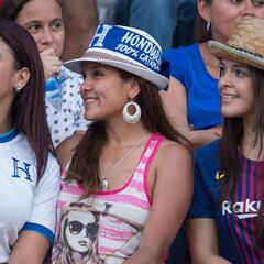 El color y la pasión del Honduras vs México desde San Pedro Sula