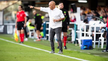 Gilsanz debutó con el Deportivo goleando al Cartagena (1-5).