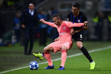 Jordi Alba y Matías Vecino.