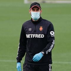 Vicente Moreno aprovecha para llamar a jugadores de la cantera