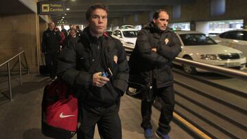 Rubi, a su llegada ayer a Sevilla, se estrena esta tarde con el Sporting.