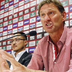 Tony Adams: "Vengo a patear el culo a los futbolistas..."