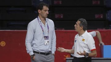 Jorge Garbajosa, presidente de la Federaci&oacute;n Espa&ntilde;ola de Balonceto, junto a Sergio Scariolo, seleccionador nacional.