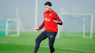 31/12/23  GRANADA CF ENTRENAMIENTO 
LUCAS BOYE 