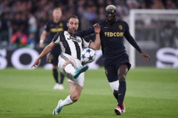 Bakayoko e Higuaín.