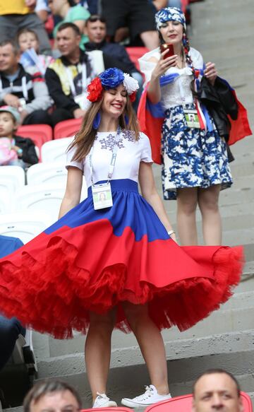 En 20 imágenes, el color y la pasión del México vs Rusia