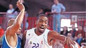 <b>Anotador</b>. Bullock, líder con menos presión.