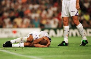 23-08-97. En el partido de ida de la Supercopa, el Barcelona se impuso por 2-1 al Madrid en un partido que pas¨® a la historia por el mecherazo en la cabeza que recibi¨® Roberto Carlos. En la vuelta el Madrid remont¨®: 4-1