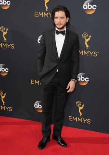 Kit Harington no pudo llevarse el Emmy a mejor actor de reparto, premio que obtuvo Ben Mendelsohn.