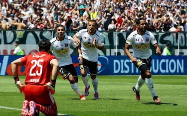 “¿Johnny Herrera? Lo vi de rodillas y le grité el gol en la cara... Era una forma de calentar el Superclásico"