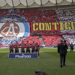 Al Atleti, en Londres, le llueven las felicitaciones por los 115 años