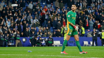 El Espanyol buscará el miércoles al autor del botellazo a Gazzaniga