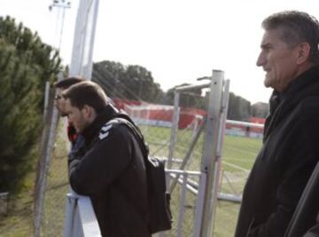 Edgardo Bauza, seleccionador argentino, visitó el entrenamiento de hoy.