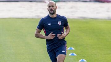 Mikel Rico, jugador del Athletic, durante un entrenamiento en Lezama.