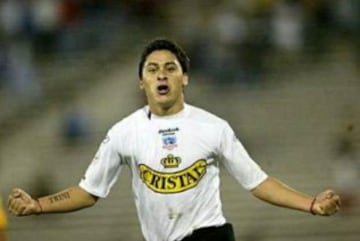 El 9 de marzo de 1994, Neira anotó su primer gol en el profesionalismo. Fue por Colo Colo ante Melipilla. El partido por Copa Chile terminó 1-1.