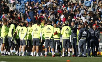 Gran expectaci¨®n en el primer entrenamiento de Zidane como nuevo entrenador del Real Madrid.