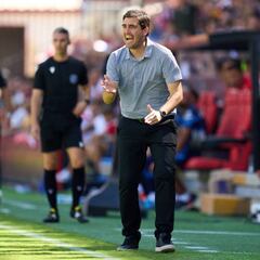 Iraola: “Nos gusta ganar en casa porque tenemos a nuestra gente”